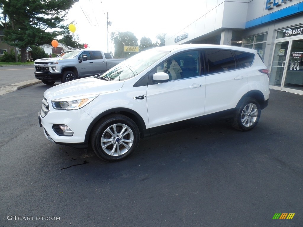 2017 Escape SE 4WD - Oxford White / Charcoal Black photo #1