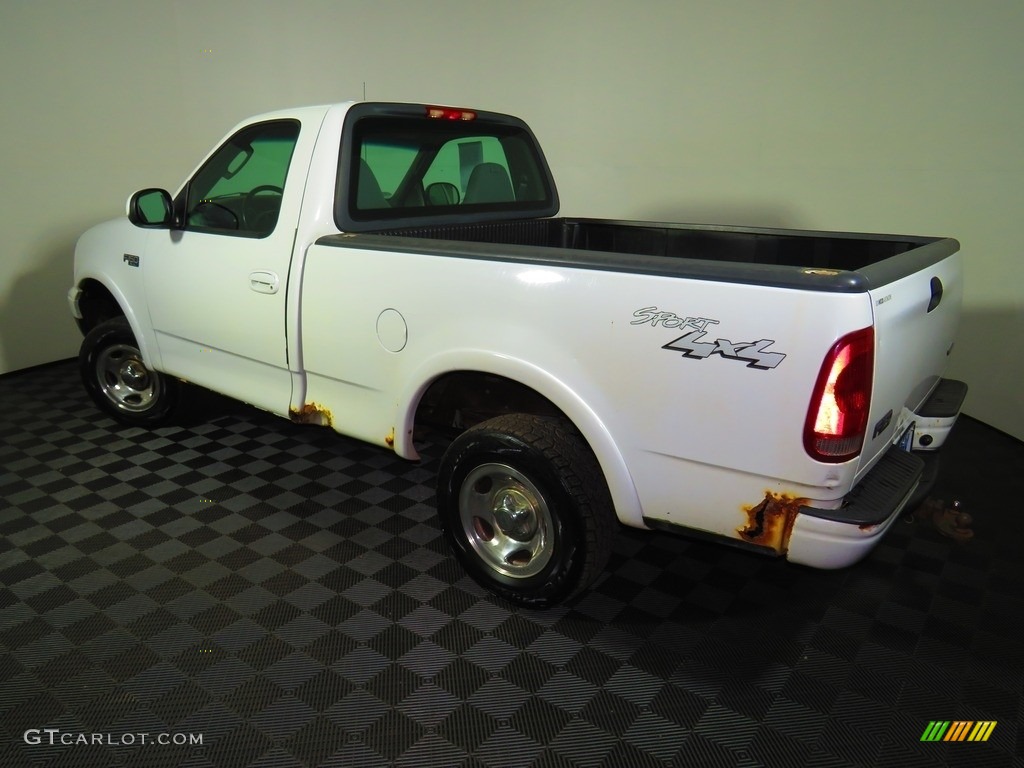 2002 F150 XL Regular Cab 4x4 - Oxford White / Medium Graphite photo #8