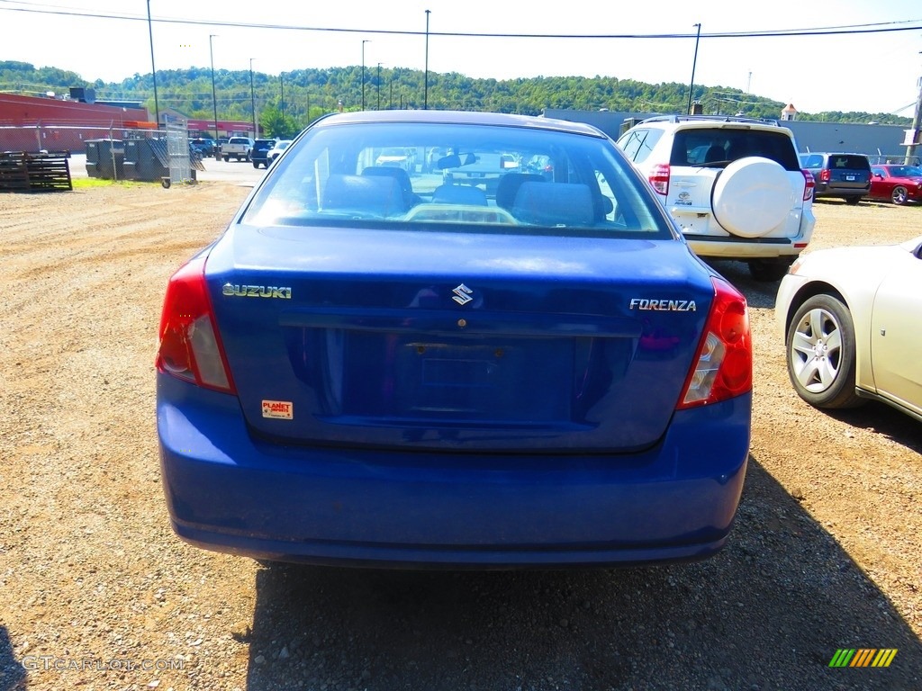 2005 Forenza S Sedan - Fusion Red Metallic / Gray photo #9