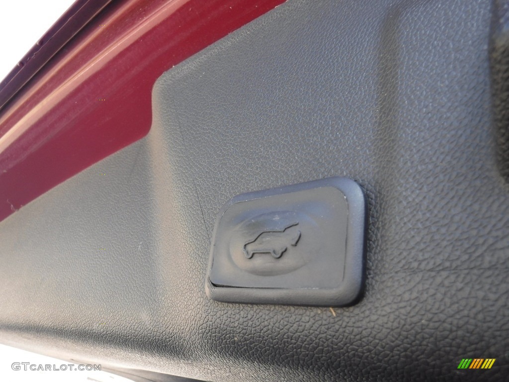 2011 Acadia SLE - Red Jewel Tintcoat / Ebony photo #24