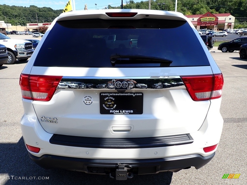 2012 Grand Cherokee Laredo 4x4 - Stone White / Dark Graystone/Medium Graystone photo #4