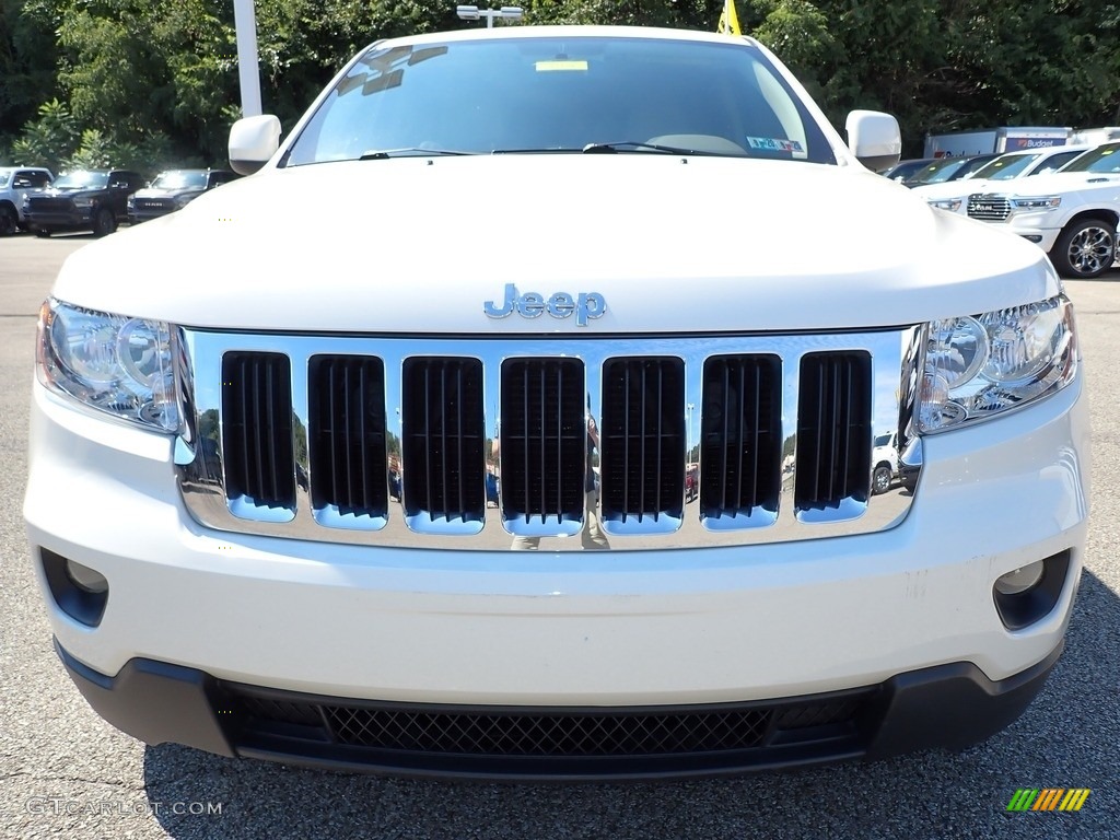 2012 Grand Cherokee Laredo 4x4 - Stone White / Dark Graystone/Medium Graystone photo #9