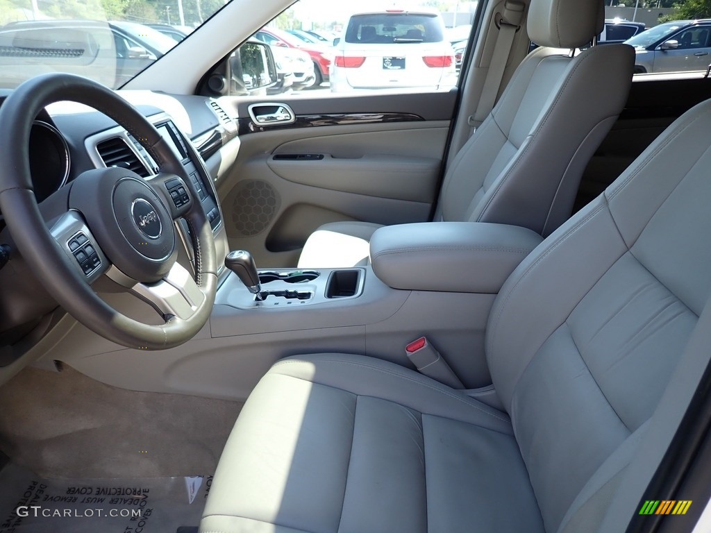 2012 Grand Cherokee Laredo 4x4 - Stone White / Dark Graystone/Medium Graystone photo #11
