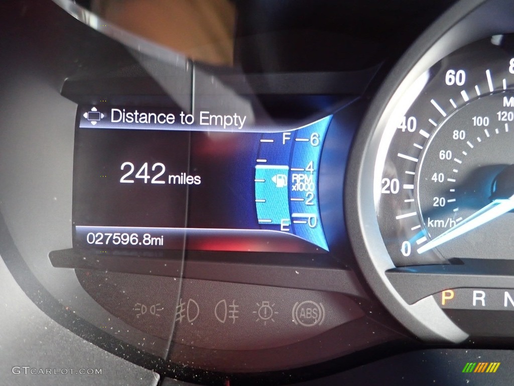 2017 Edge Titanium AWD - White Gold Metallic / Ebony photo #24
