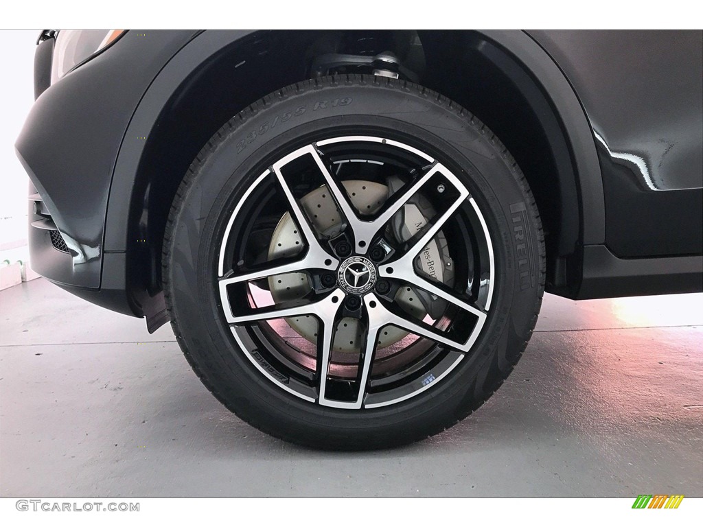 2019 GLC 300 4Matic - Black / Black photo #9