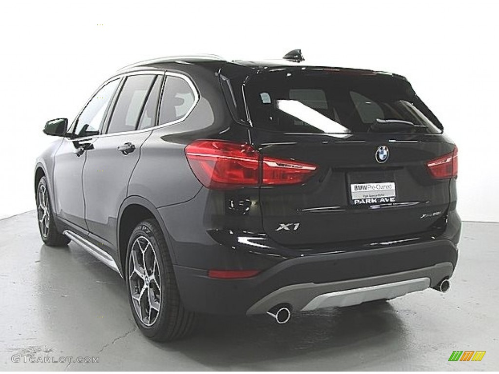 2019 X1 xDrive28i - Jet Black / Black photo #2