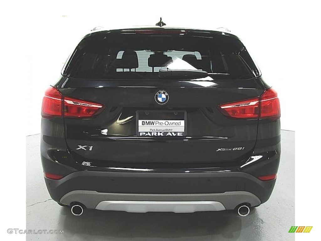 2019 X1 xDrive28i - Jet Black / Black photo #3