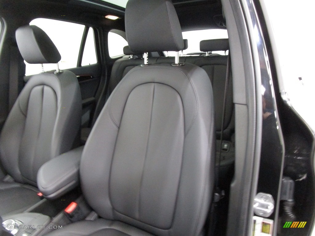 2019 X1 xDrive28i - Jet Black / Black photo #9