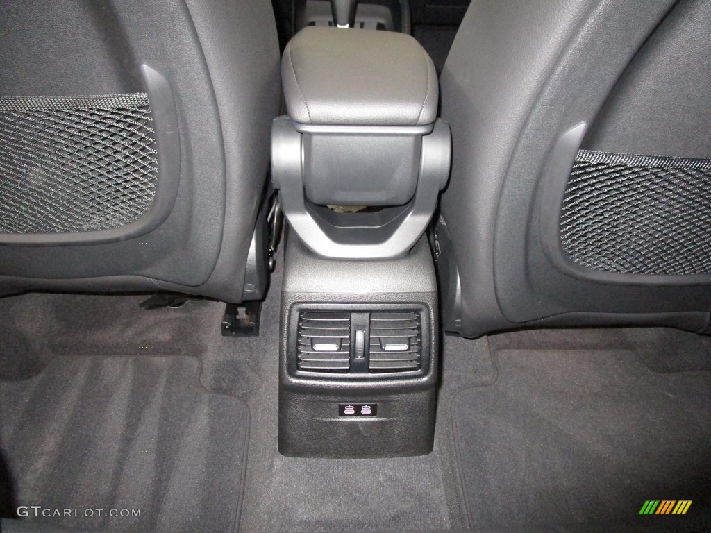 2019 X1 xDrive28i - Jet Black / Black photo #20