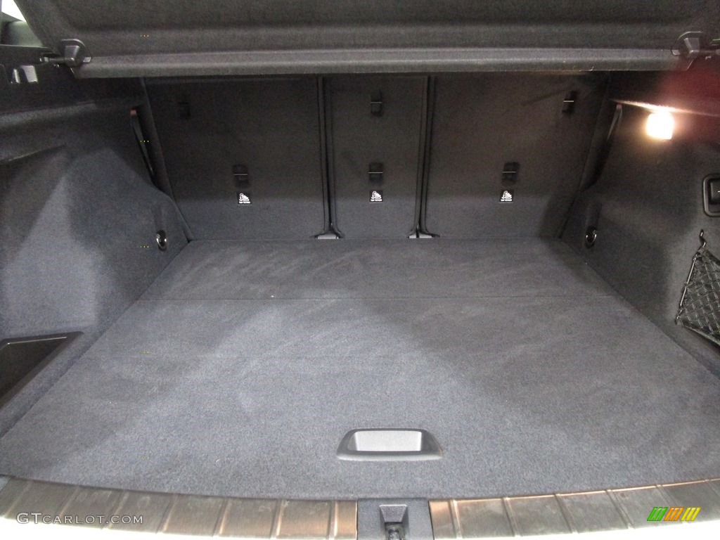 2019 X1 xDrive28i - Jet Black / Black photo #21