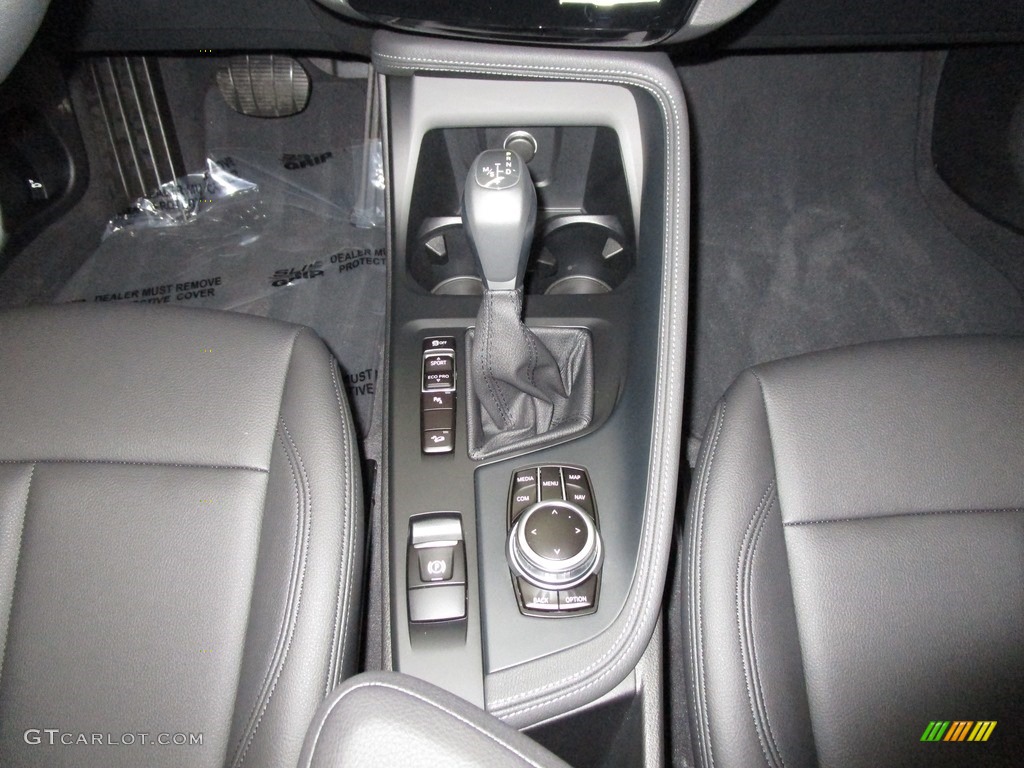 2019 X1 xDrive28i - Jet Black / Black photo #28