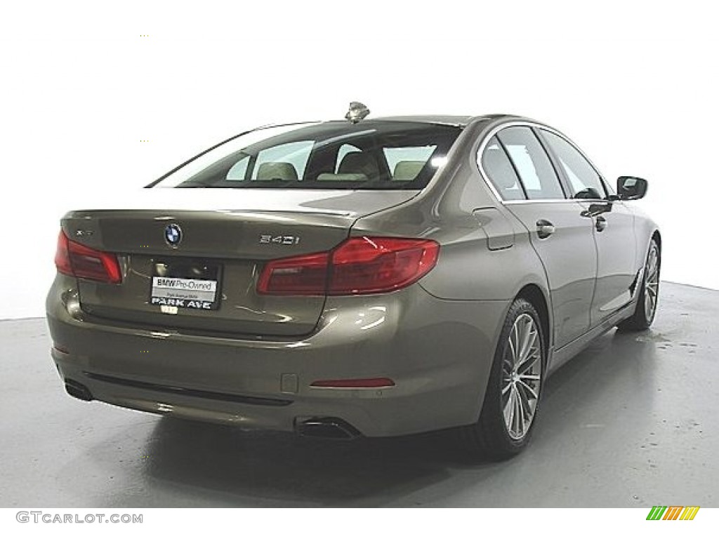 2019 5 Series 540i xDrive Sedan - Atlas Cedar Metallic / Canberra Beige/Black photo #4