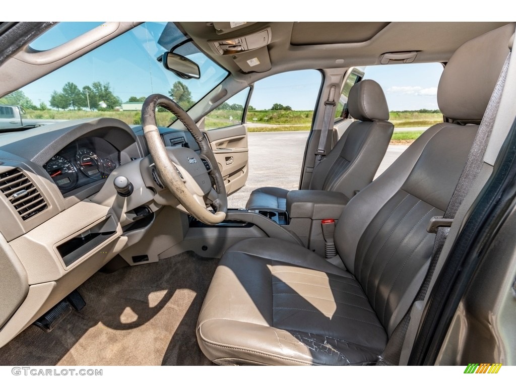 2005 Grand Cherokee Laredo 4x4 - Stone White / Khaki photo #18