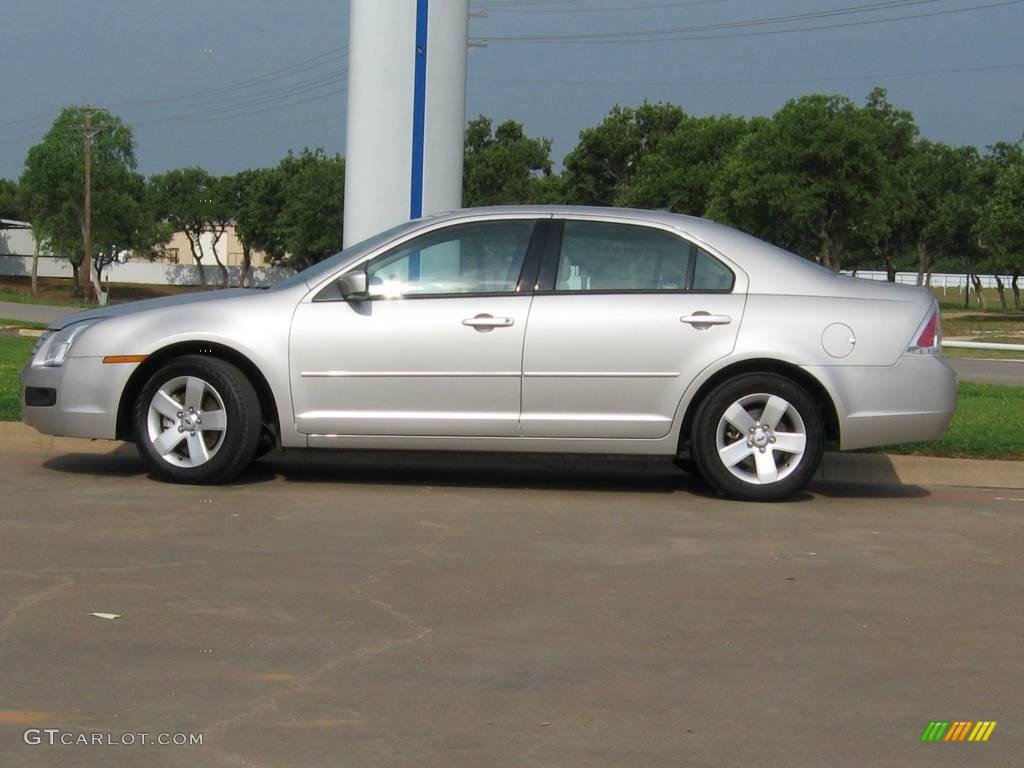 2008 Fusion SE - Silver Birch Metallic / Camel photo #6