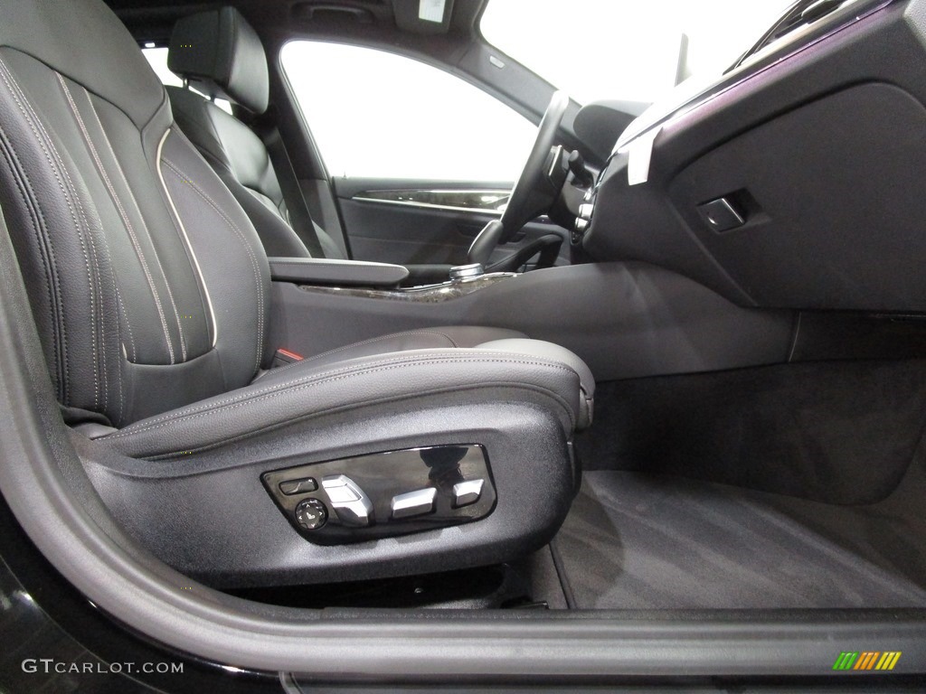 2019 5 Series 530i xDrive Sedan - Jet Black / Black photo #15