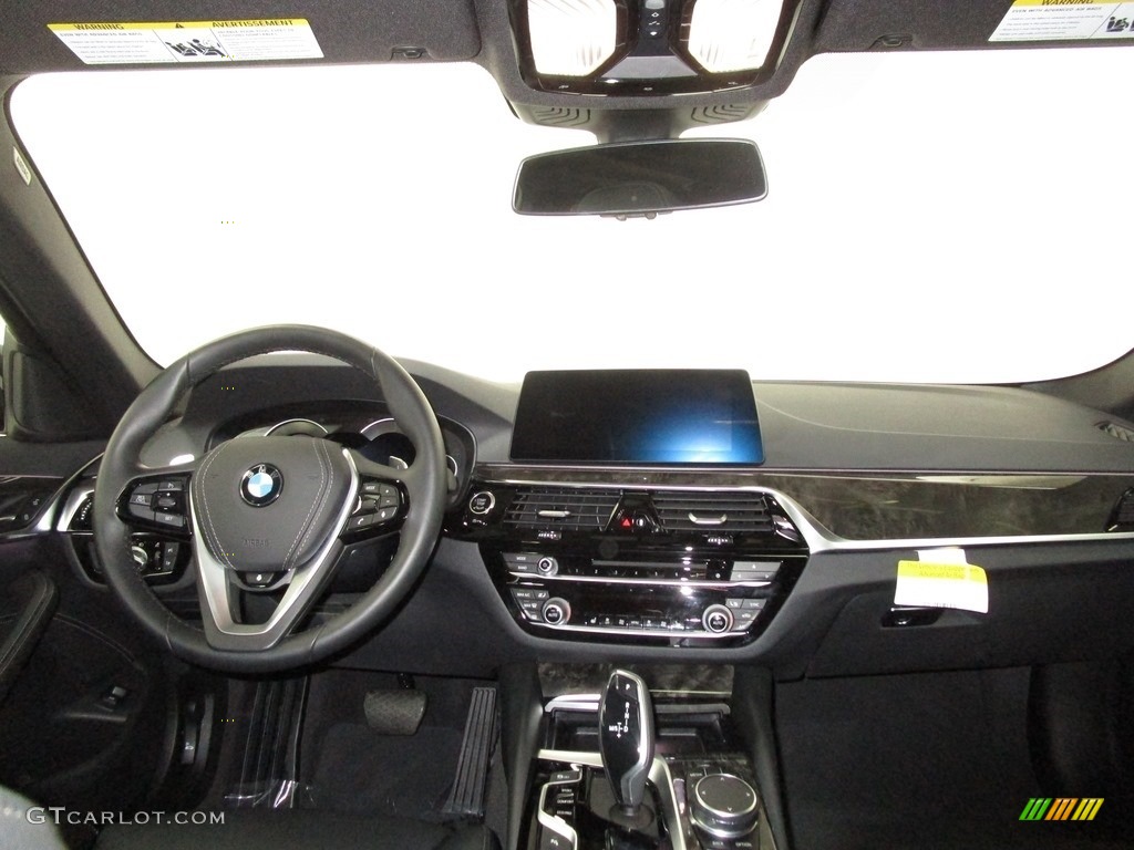 2019 5 Series 530i xDrive Sedan - Jet Black / Black photo #22