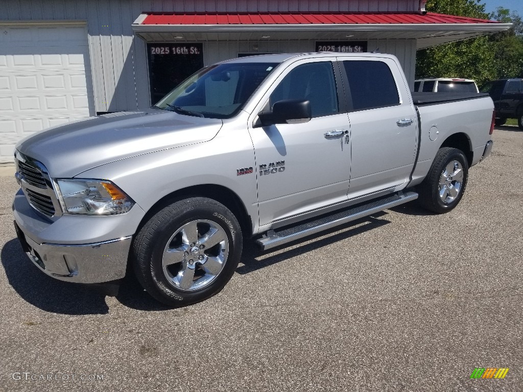 2013 1500 SLT Crew Cab 4x4 - Bright Silver Metallic / Canyon Brown/Light Frost Beige photo #32