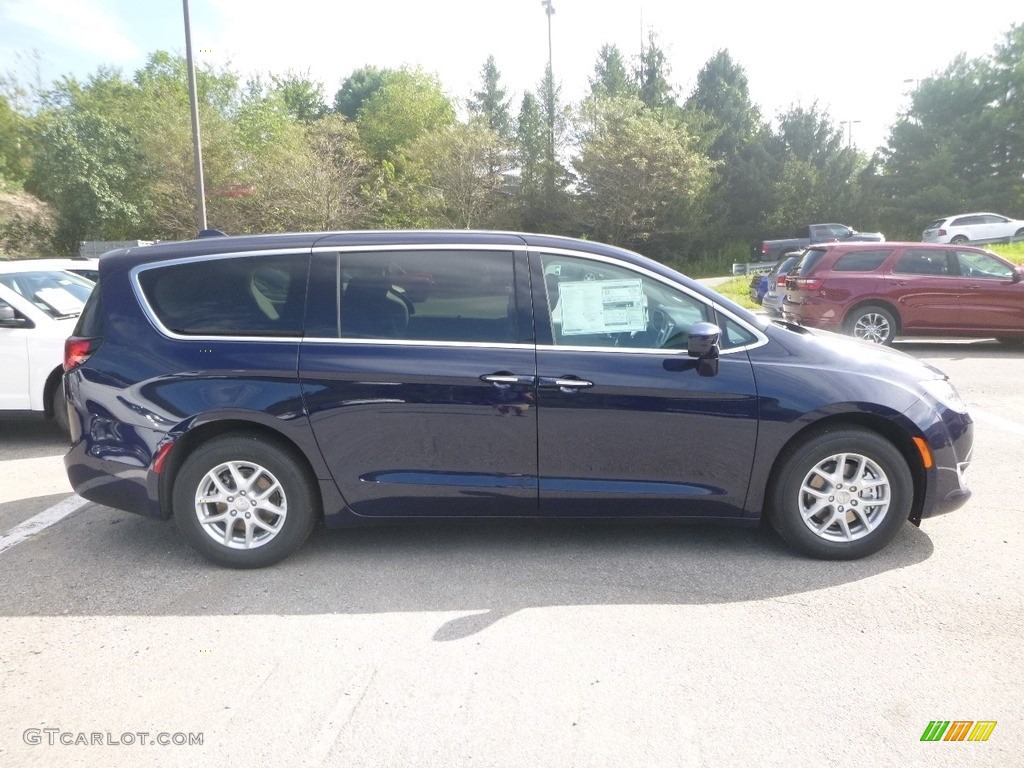 2020 Pacifica Touring - Jazz Blue Pearl / Alloy/Black photo #6