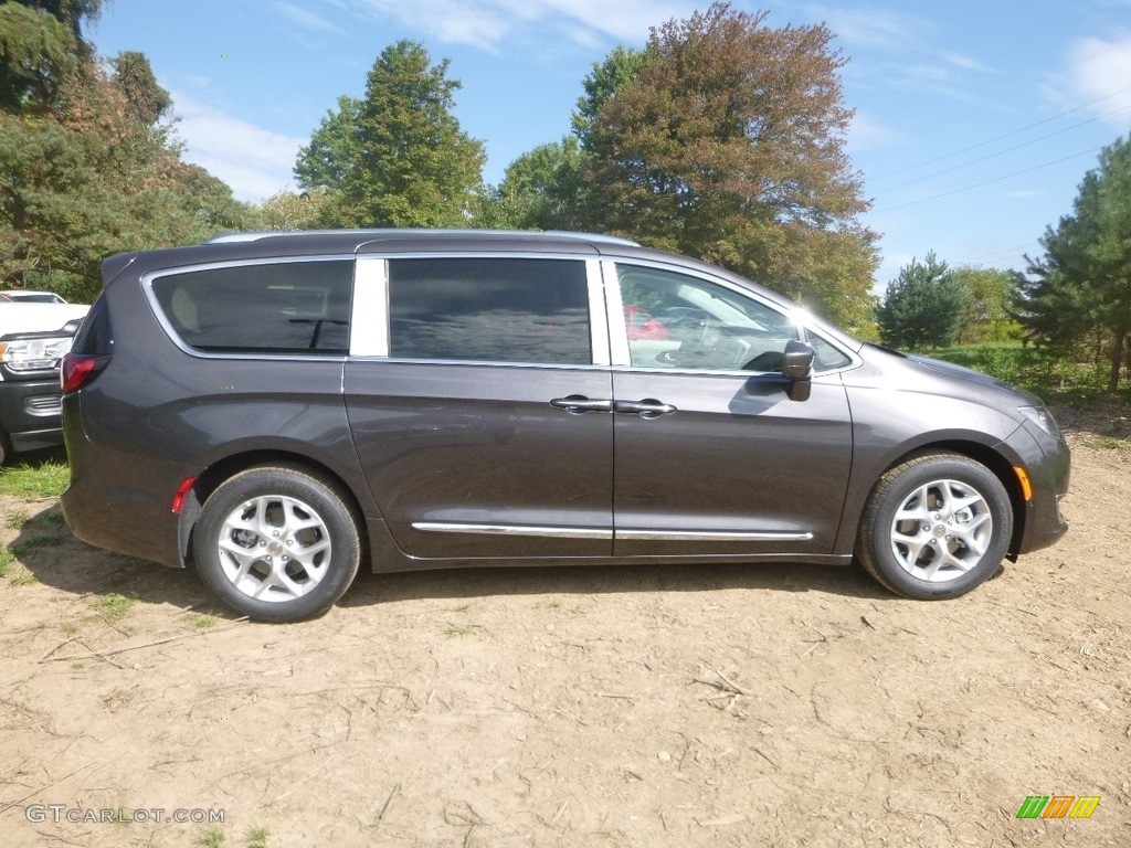 2020 Pacifica Touring L Plus - Granite Crystal Metallic / Cognac/Alloy photo #6