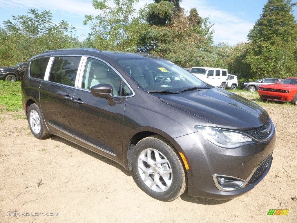 2020 Pacifica Touring L Plus - Granite Crystal Metallic / Cognac/Alloy photo #7