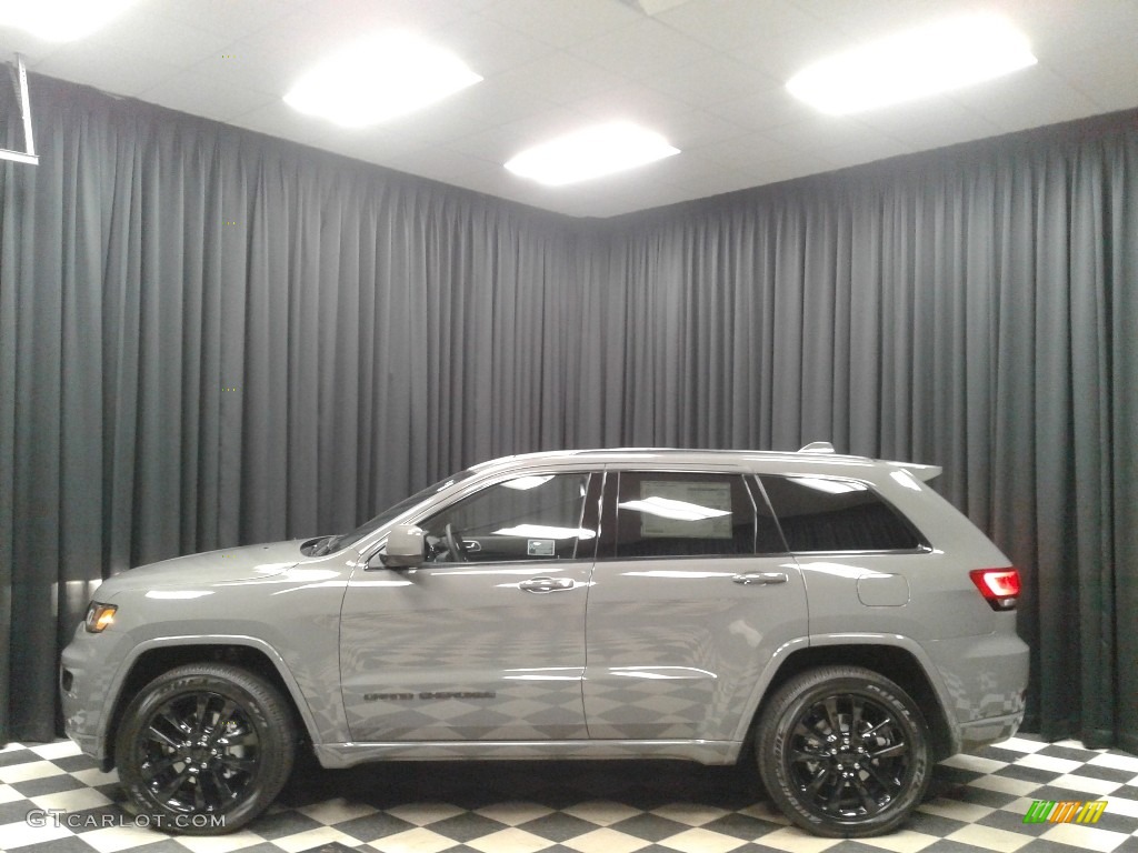 2020 Grand Cherokee Altitude 4x4 - Sting-Gray / Black photo #1