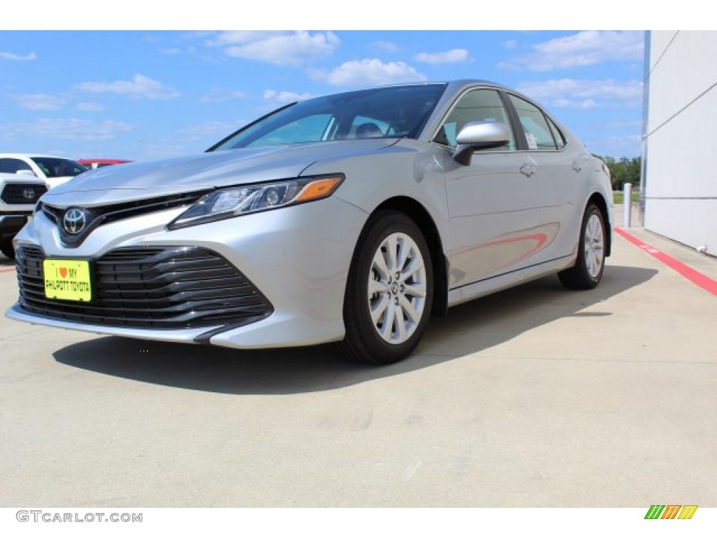 2019 Camry LE - Celestial Silver Metallic / Ash photo #4