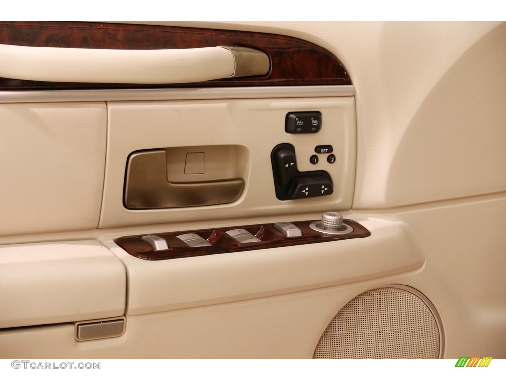 2009 Town Car Signature Limited - Light French Silk Metallic / Light Camel photo #6