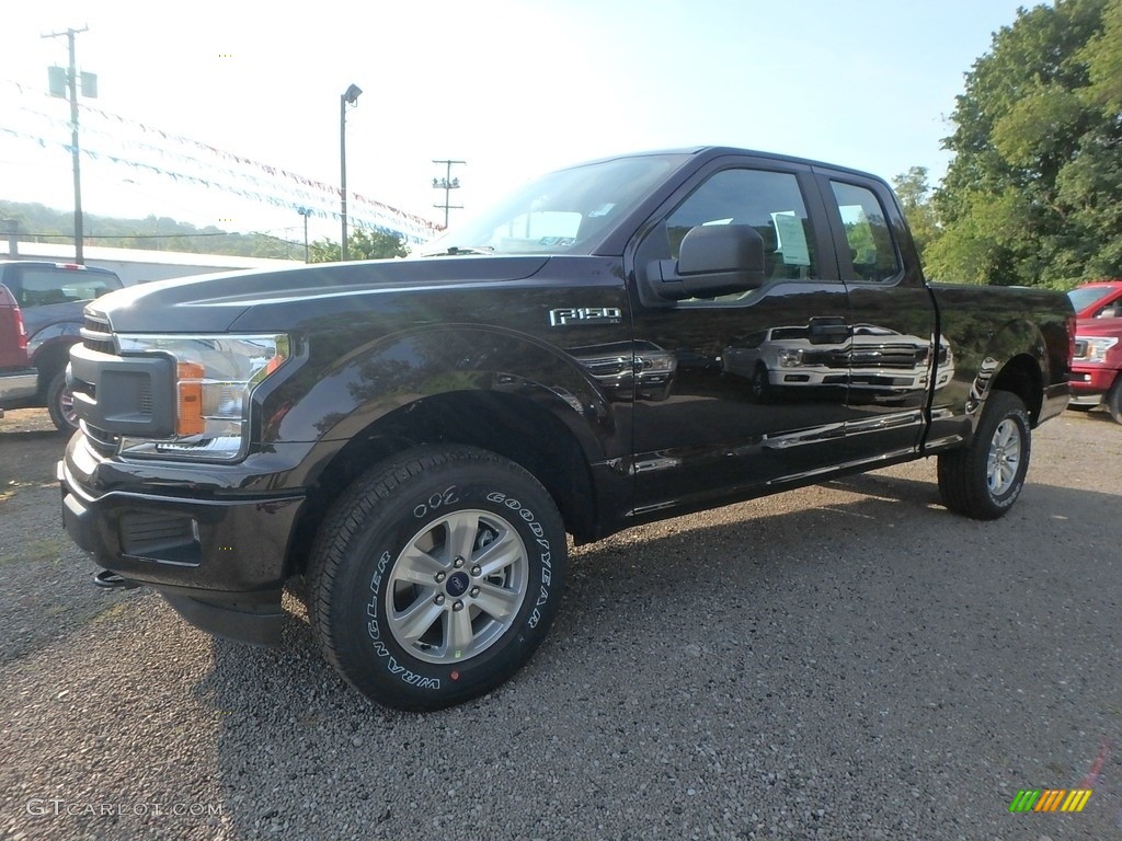 2019 F150 XL SuperCab 4x4 - Magma Red / Earth Gray photo #6
