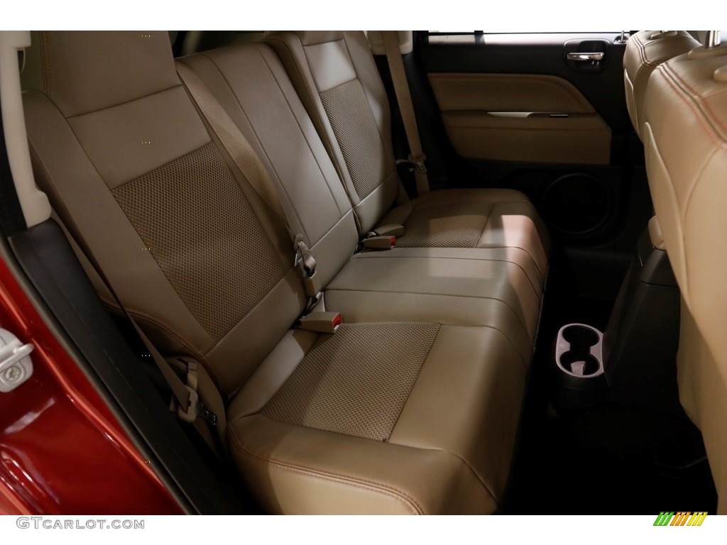 2014 Compass Latitude 4x4 - Deep Cherry Red Crystal Pearl / Dark Slate Gray/Light Pebble photo #14