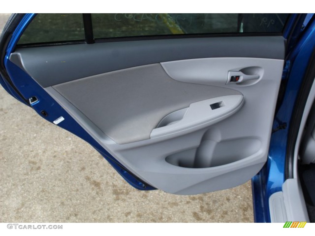 2009 Corolla LE - Blue Streak Metallic / Ash photo #16