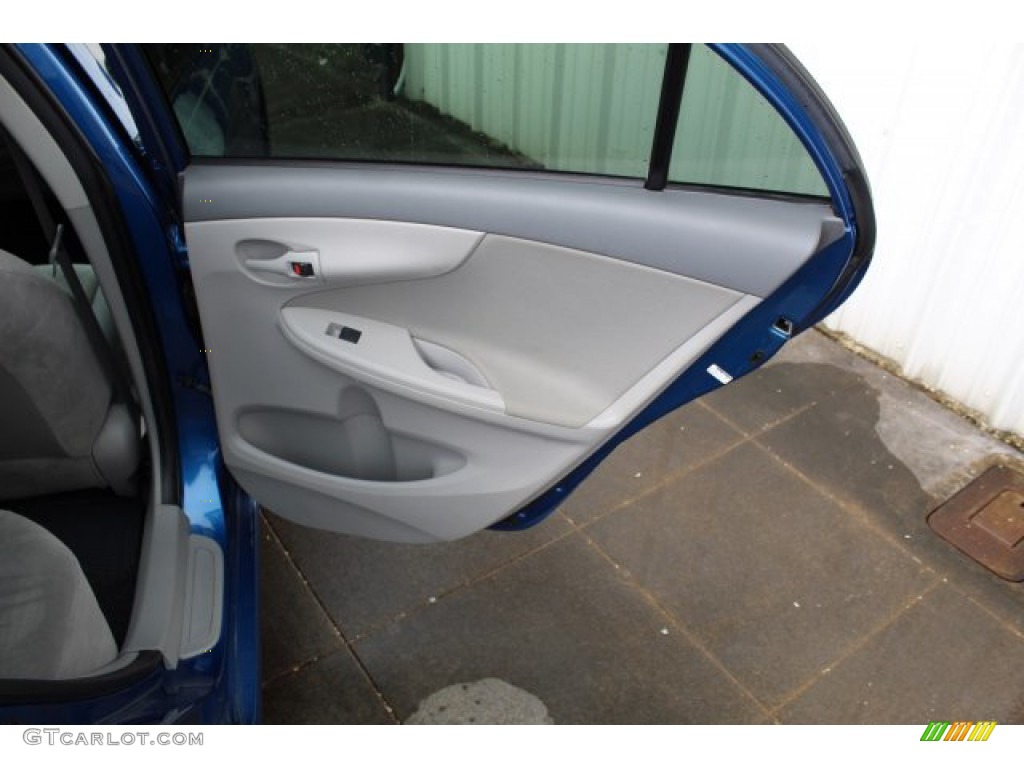 2009 Corolla LE - Blue Streak Metallic / Ash photo #21