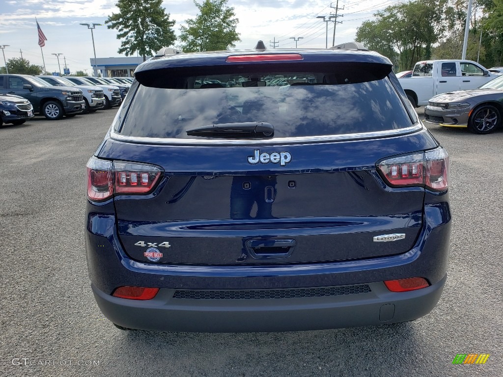 2020 Compass Latitude 4x4 - Jazz Blue Pearl / Ski Gray/Black photo #5