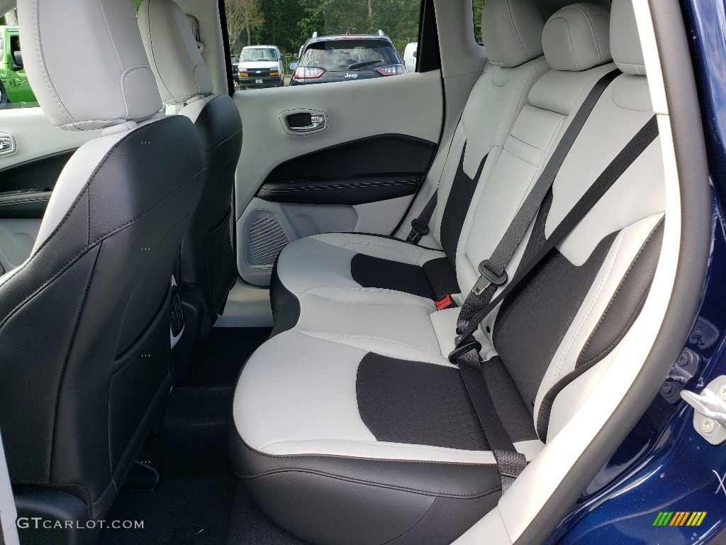 2020 Compass Latitude 4x4 - Jazz Blue Pearl / Ski Gray/Black photo #6