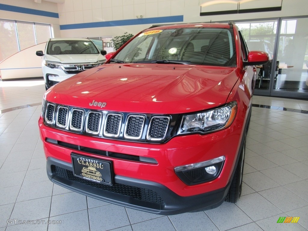 2019 Compass Latitude 4x4 - Red-Line Pearl / Black photo #1