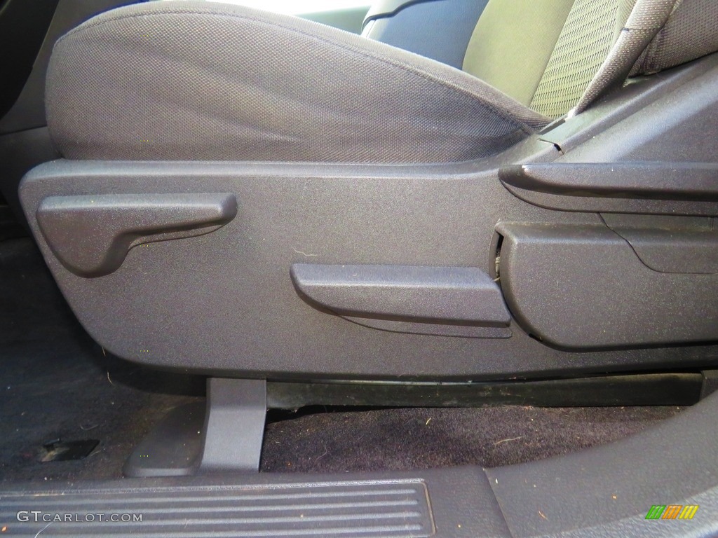 2010 Edge SE - Red Candy Metallic / Charcoal Black photo #17