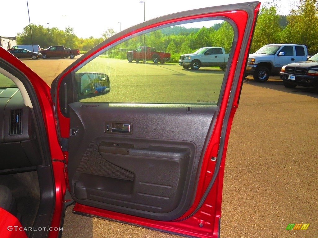 2010 Edge SE - Red Candy Metallic / Charcoal Black photo #24
