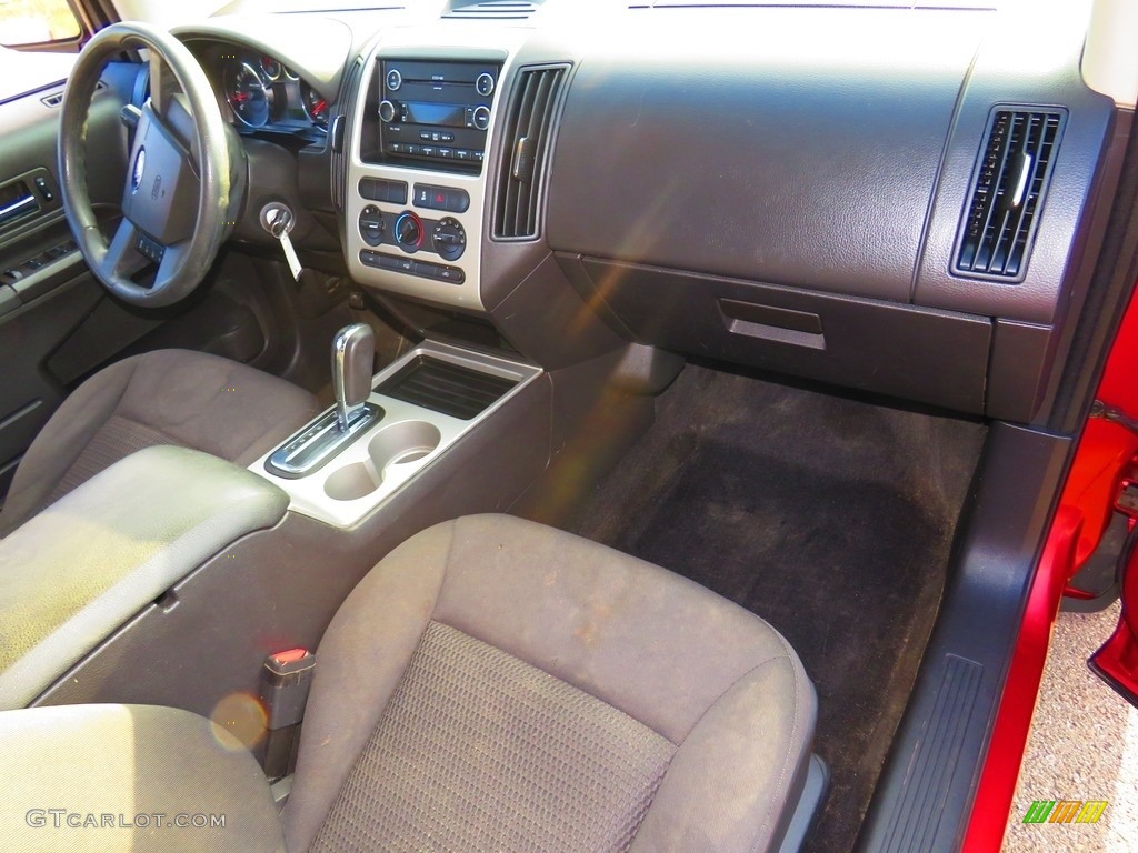 2010 Edge SE - Red Candy Metallic / Charcoal Black photo #26
