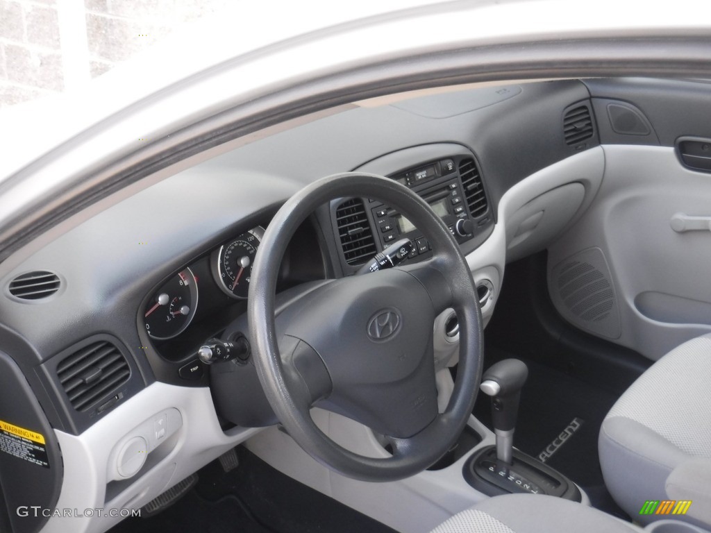 2008 Accent GLS Sedan - Platinum Silver / Gray photo #11
