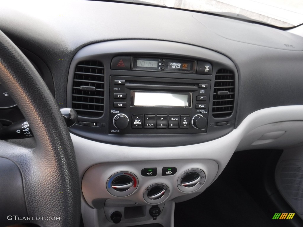 2008 Accent GLS Sedan - Platinum Silver / Gray photo #14