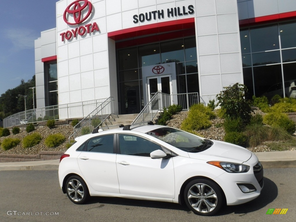 2013 Elantra GT - Monaco White / Beige photo #2