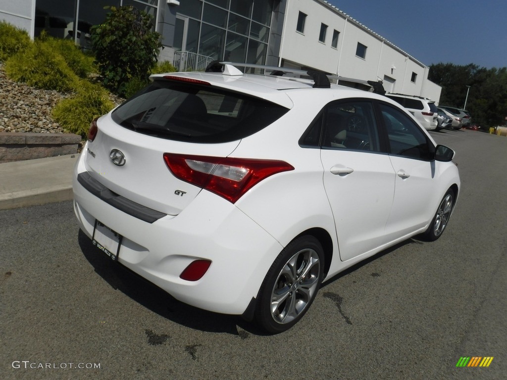 2013 Elantra GT - Monaco White / Beige photo #9