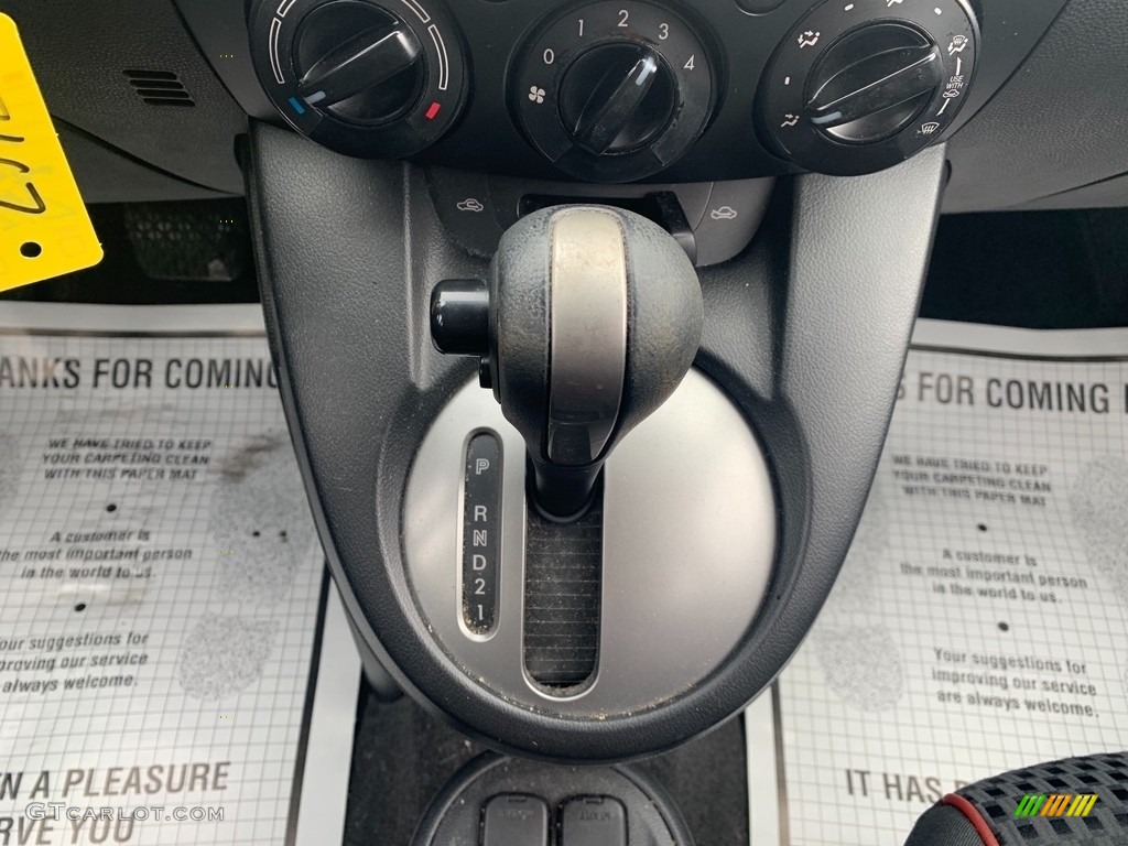 2012 MAZDA2 Touring - True Red / Black w/Red Piping photo #15