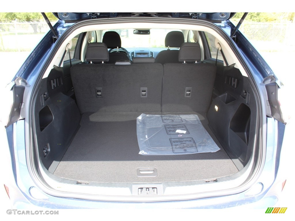 2019 Ford Edge SEL Trunk Photos