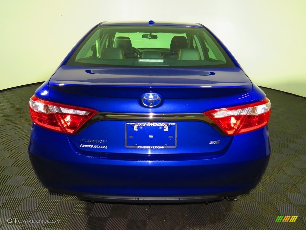 2015 Camry SE - Blue Crush Metallic / Black photo #12