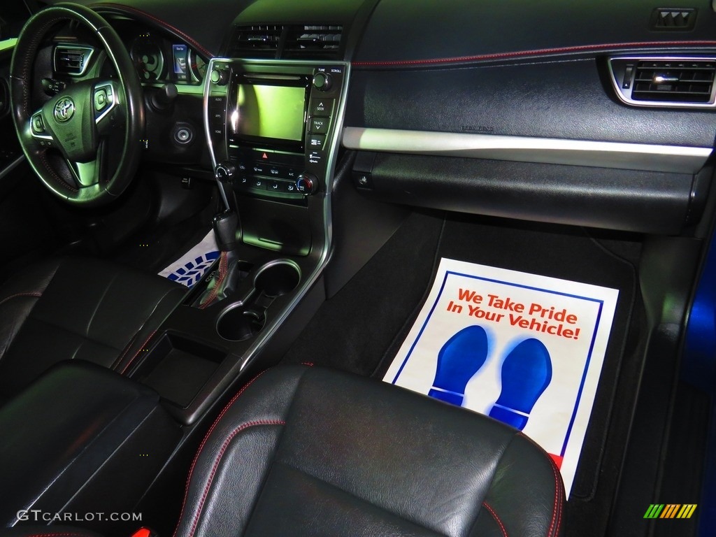 2015 Camry SE - Blue Crush Metallic / Black photo #27