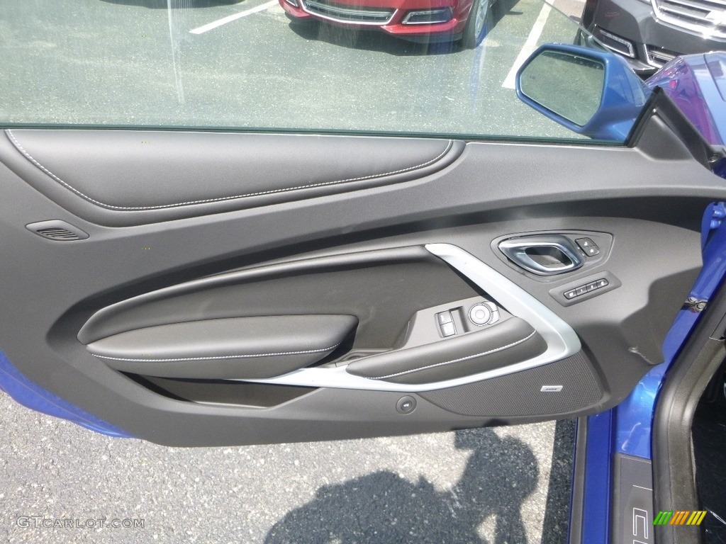 2020 Chevrolet Camaro SS Coupe Jet Black Door Panel Photo #135164653