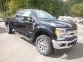 Front 3/4 View of 2019 F250 Super Duty Lariat Crew Cab 4x4