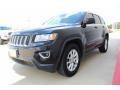 Brilliant Black Crystal Pearl - Grand Cherokee Laredo Photo No. 4