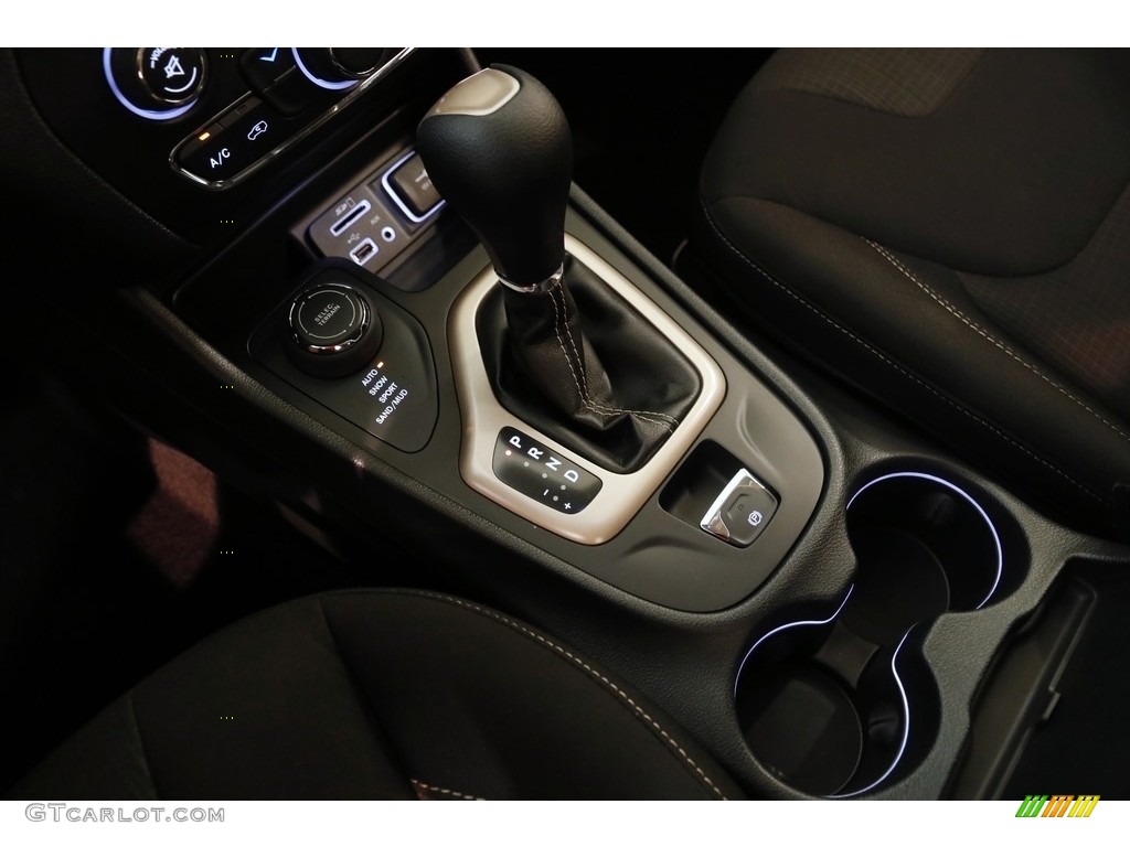 2016 Cherokee Latitude 4x4 - True Blue Pearl / Black photo #16