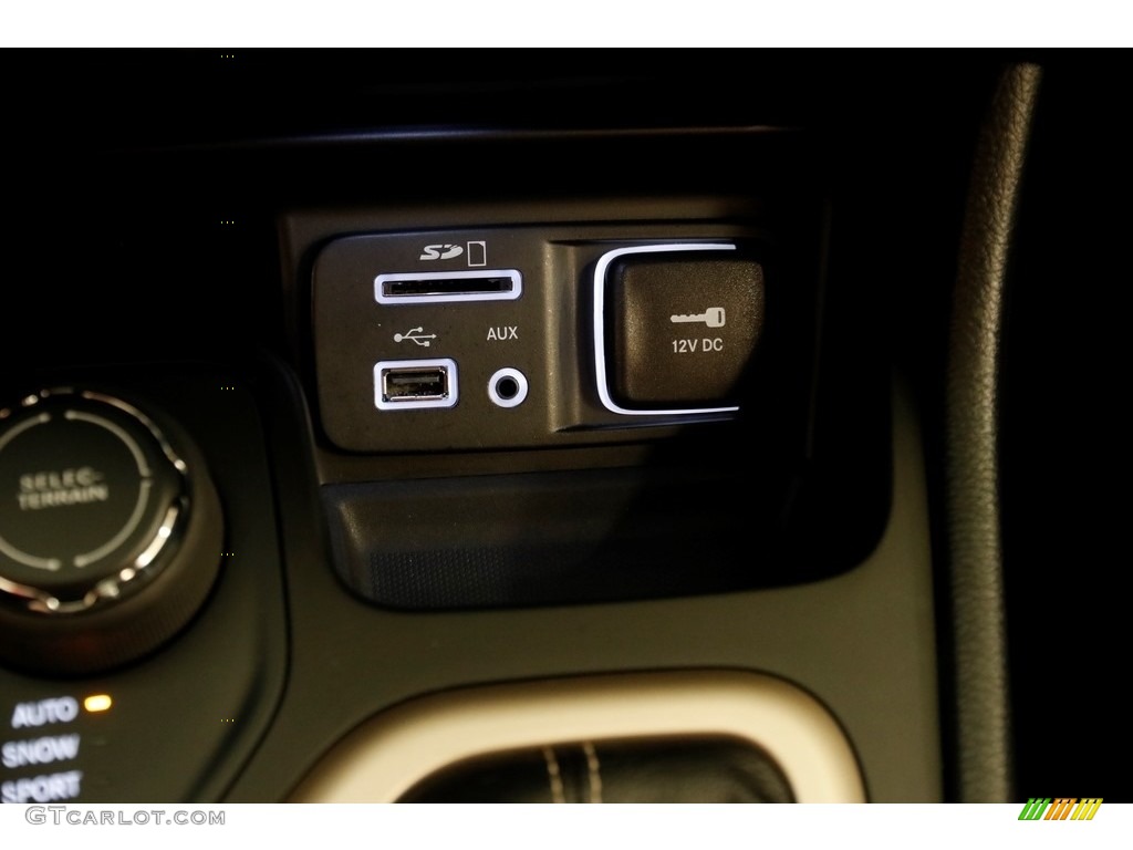 2016 Cherokee Latitude 4x4 - True Blue Pearl / Black photo #18